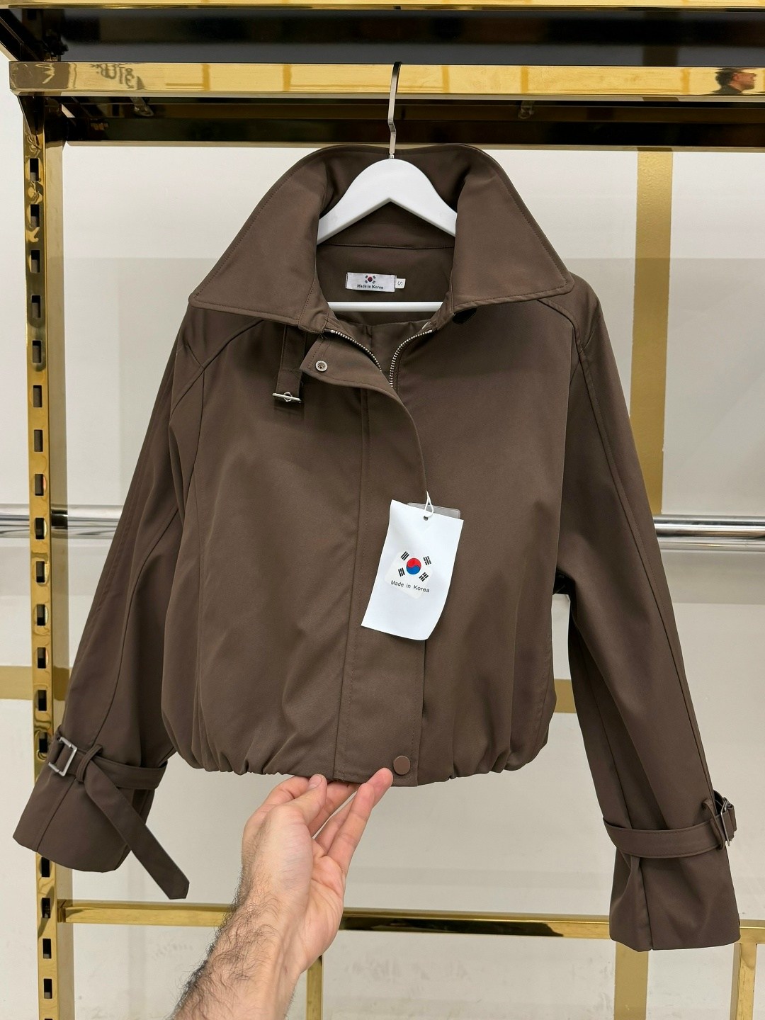 повседневная куртка,куртка модная,куртка женская,куртка женская бомбер,укороченная куртка