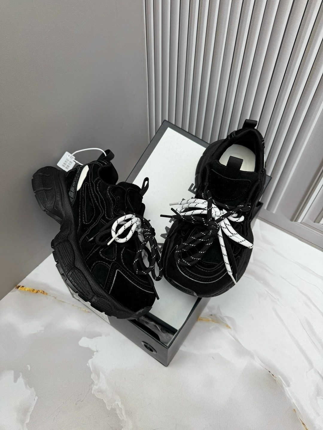 ,массивные кроссовки,кроссовки женскиe,женские массивные кроссовки,кроссовки женские на платформе