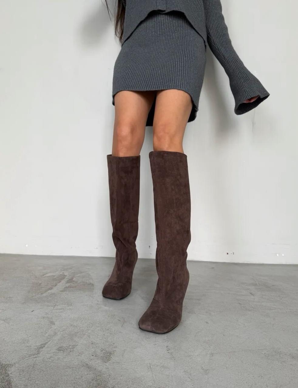 замшевые сапоги,замшевые сапоги на каблуке,сапоги коричневые на каблуке,натуральные замшевые сапоги женские,сапоги трубы на каблуке