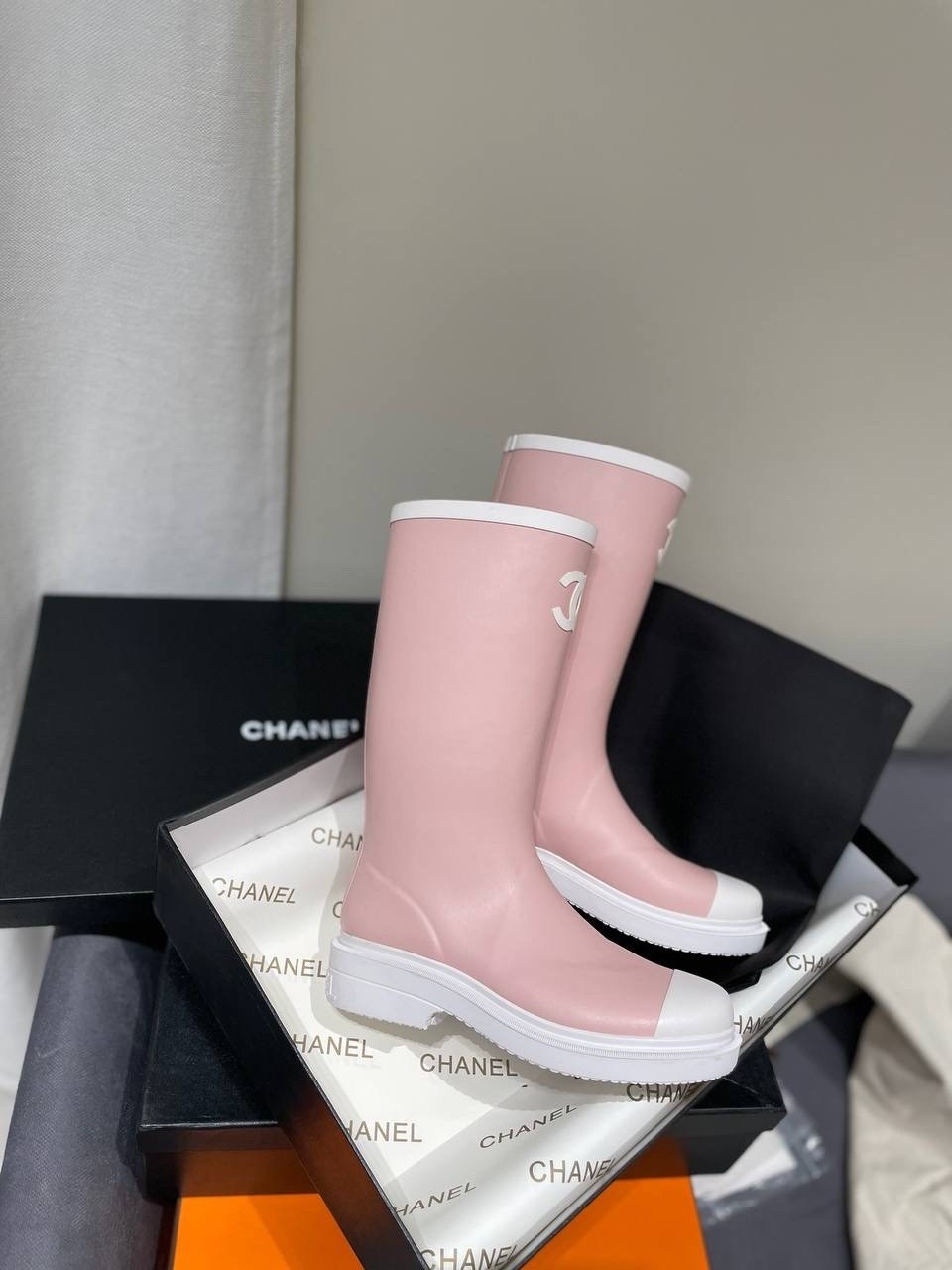 розовый чемодан,чемодан,чемодан для путешествий,чемодан женский,чемодан большой