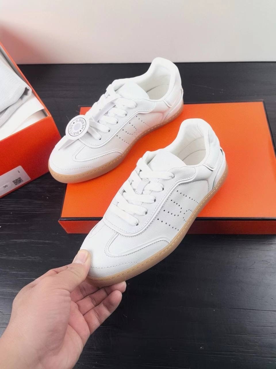 кроссовки hermes,кроссовки гермес женские,hermes кроссовки женские,кроссовки хермес женские,кроссовки хермес