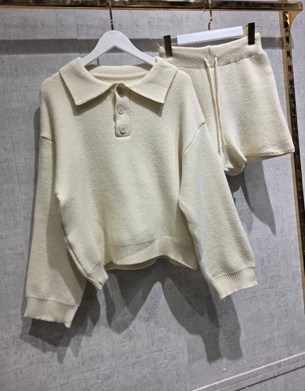 трикотажные костюмы,бежевый свитер,модные кофты,брючный костюм