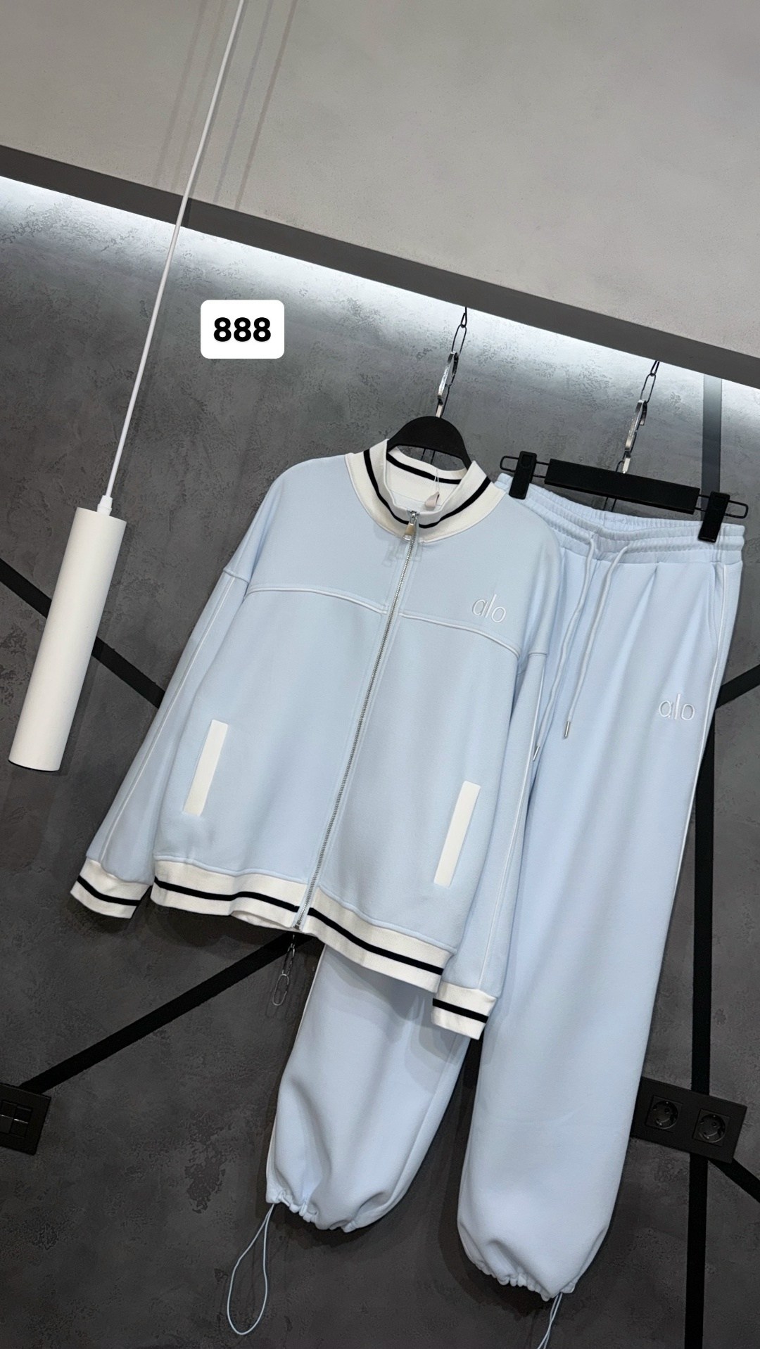 спортивный костюм celine,спортивный костюм луи виттон,спортивные женские костюмы,костюм спортивный,спортивный костюм louis