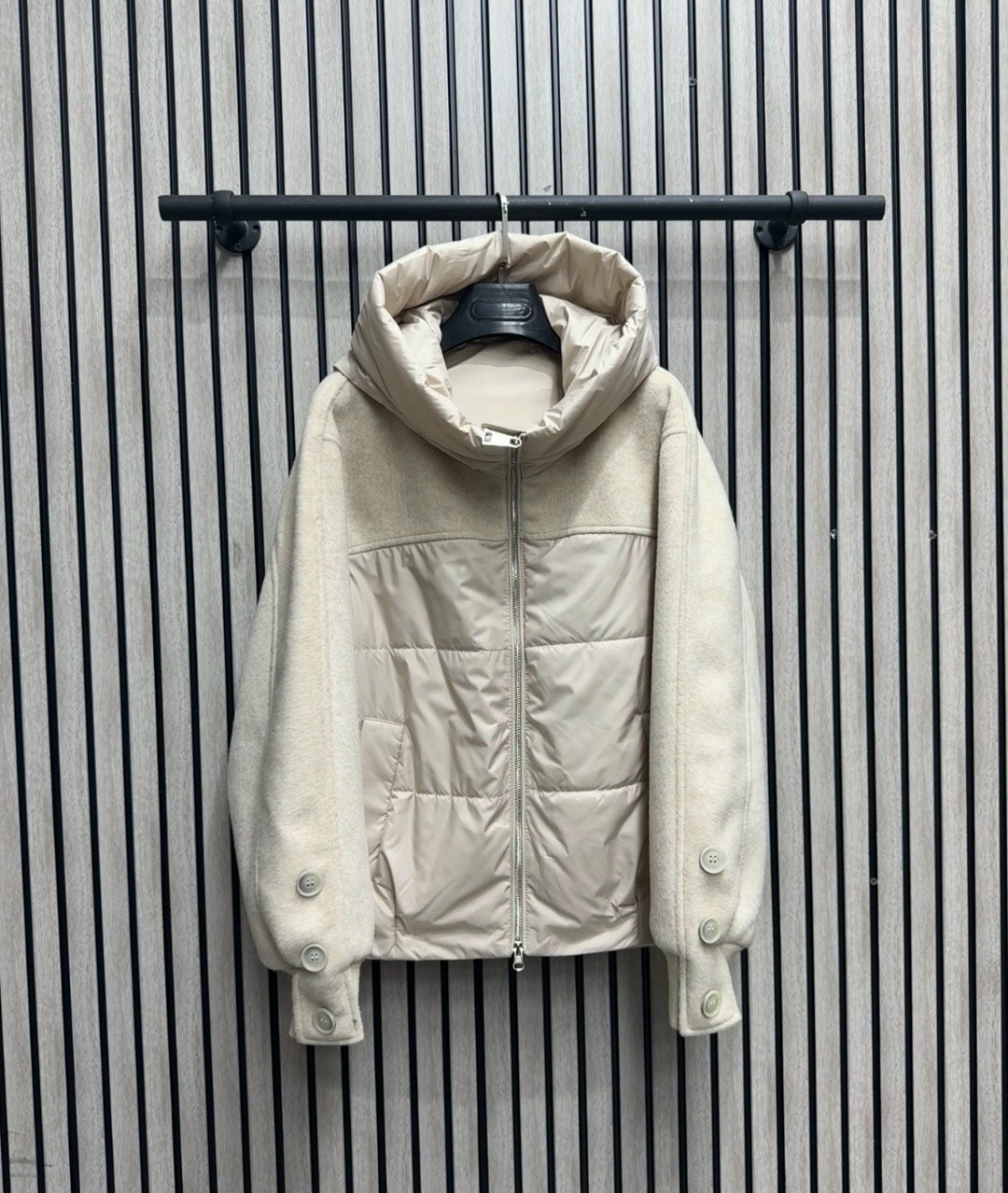 куртка женская,женский пуховик loro piana серый с капюшоном,демисезонная куртка,комбинированные куртки,куртка