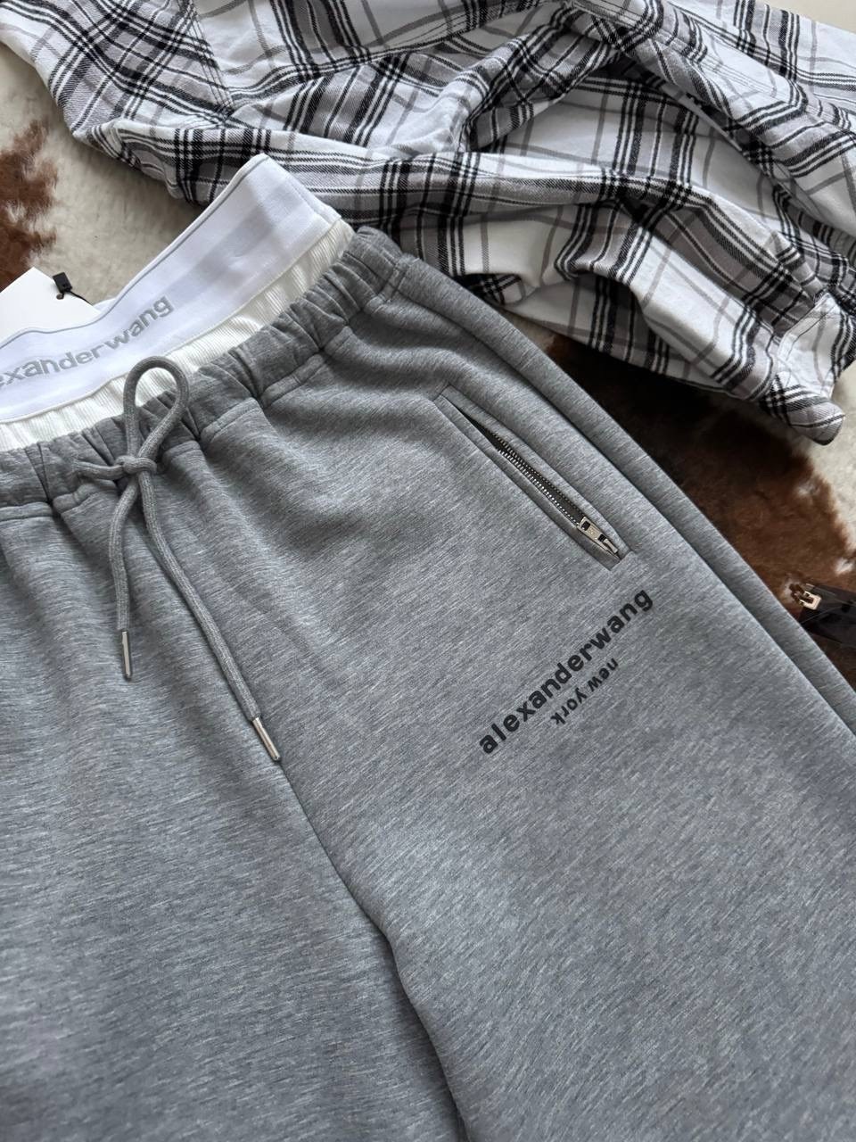 широкие брюки,брюки женские с,стильные джинсы,джинсы широкие серые,брюки комбинированные