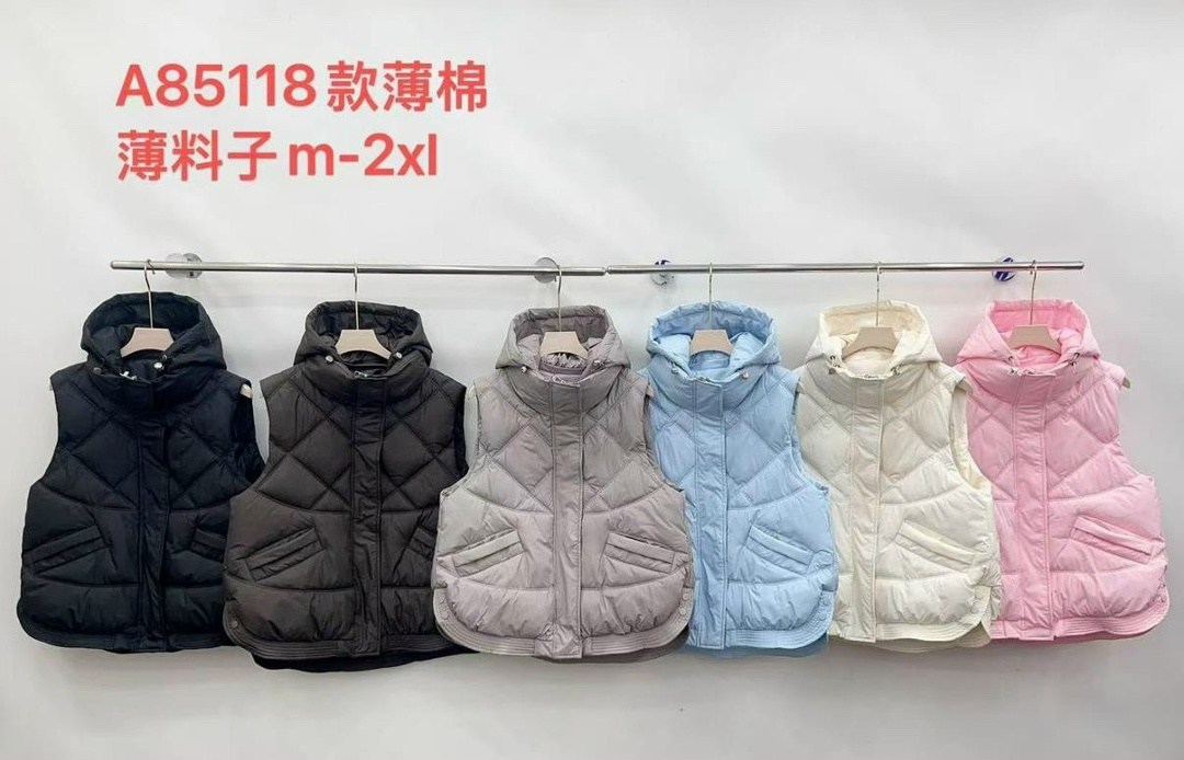 женская жилетка,теплый жилет,жилет с капюшоном,женские жилеты,жилет