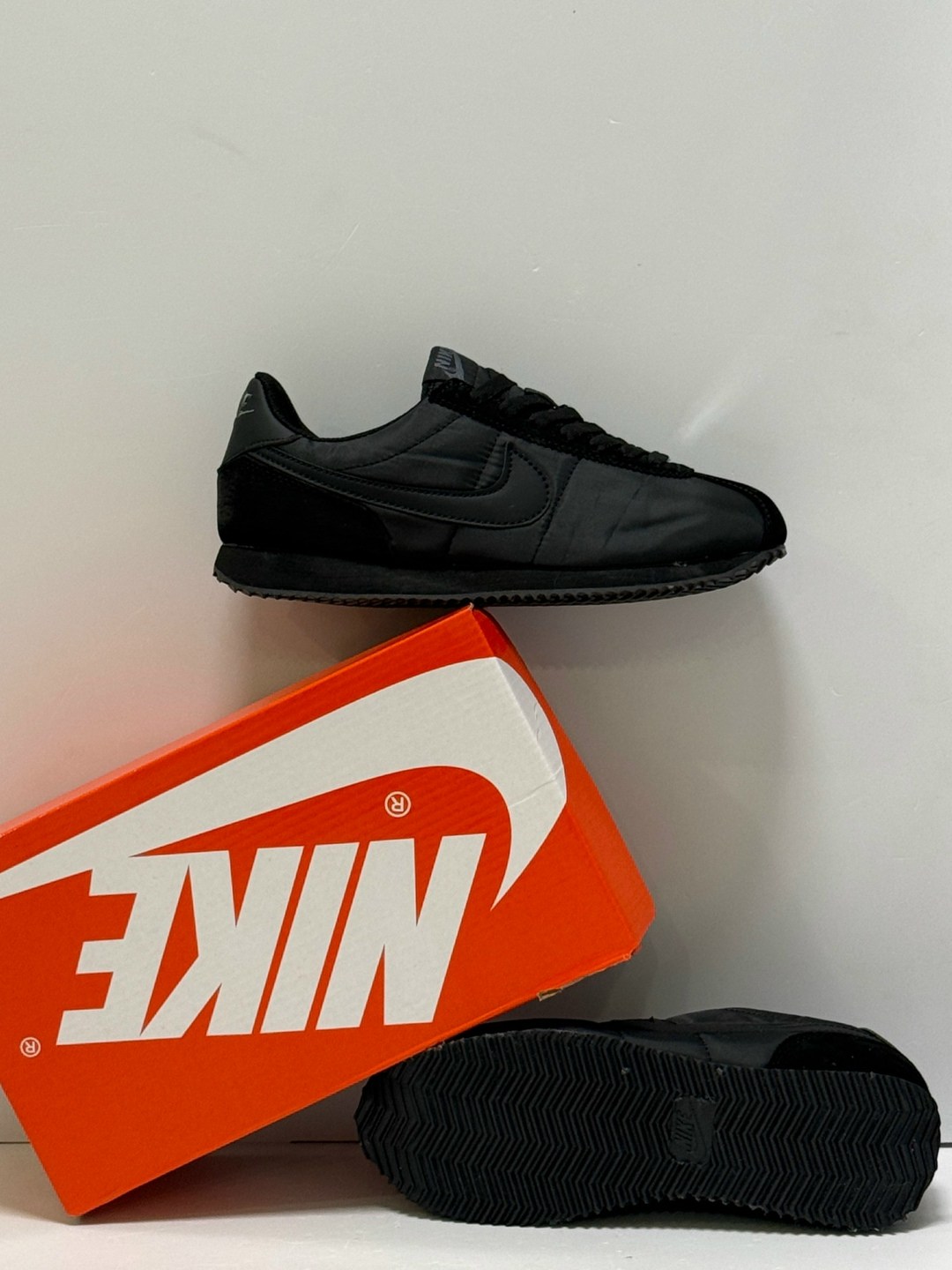 nike cortez classic,nike cortez black,nike cortez classic leather,кроссовки nike cortez,кроссовки