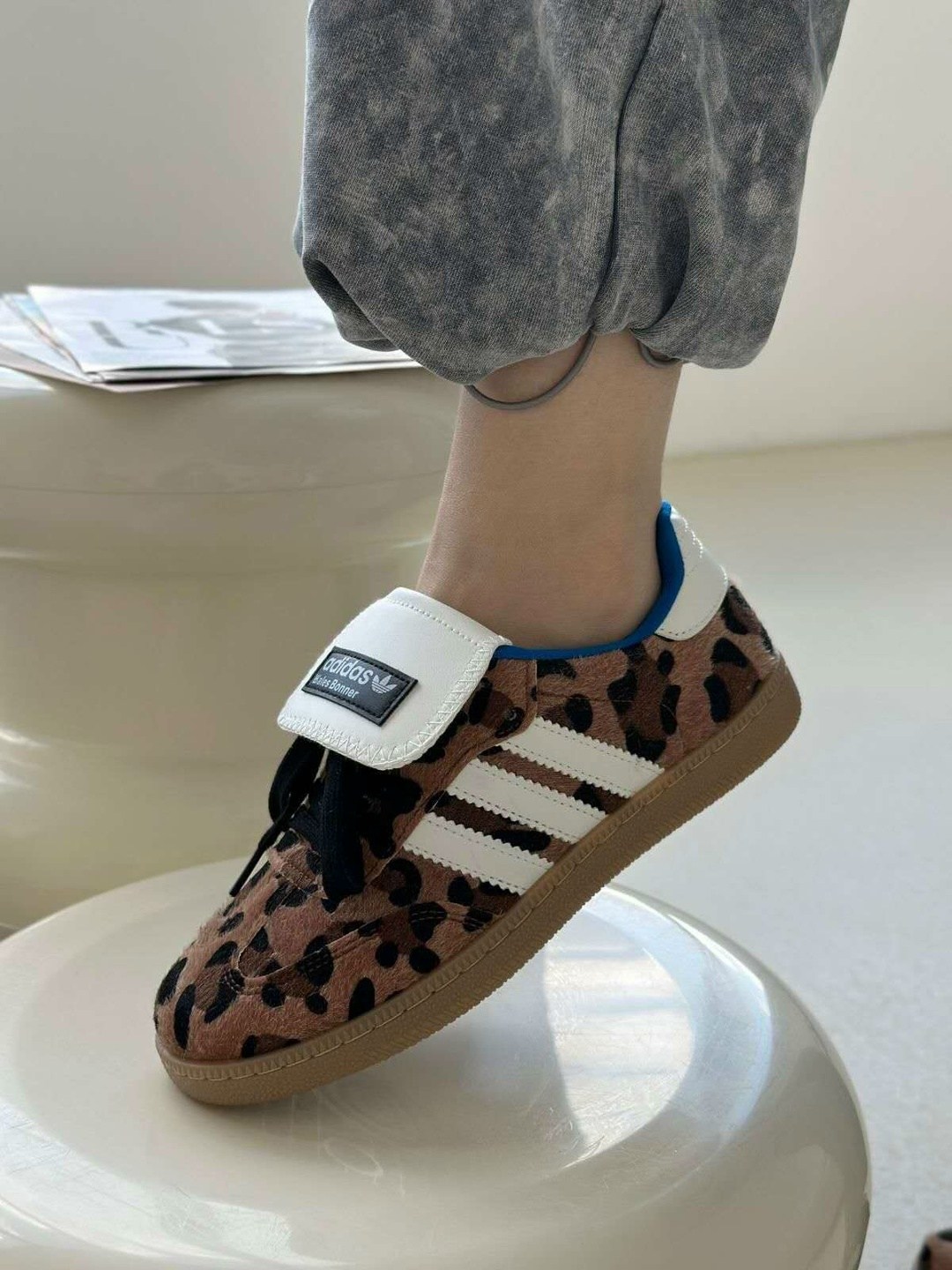 кроссовки адидас леопардовые,,кроссовки adidas samba leopard wales bonner,кроссовки adidas,кроссовки женские adidas