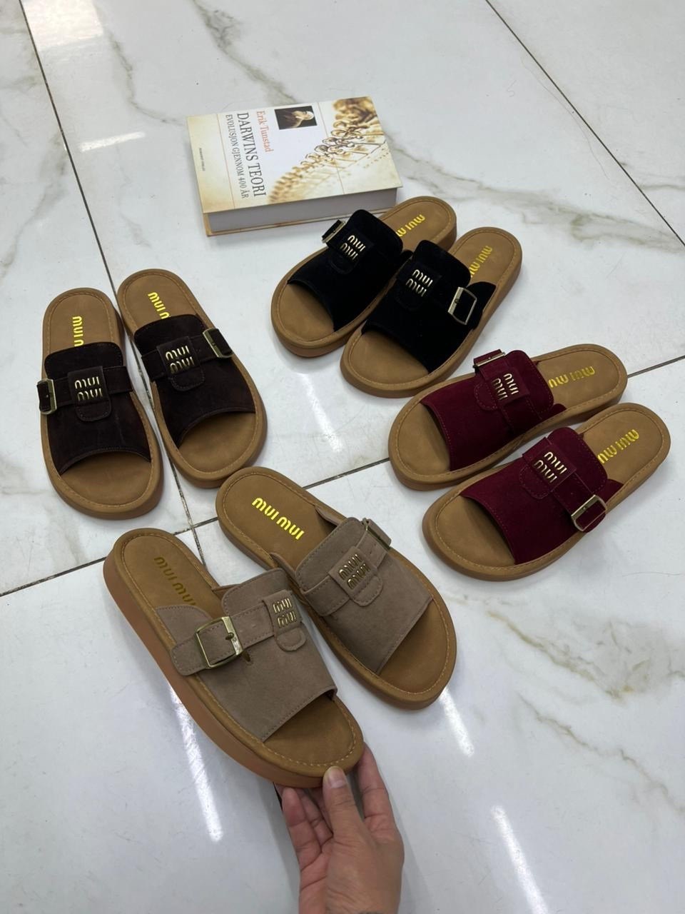 ,женские шлепанцы,женские шлепки,модные шлепанцы,женские сандалии