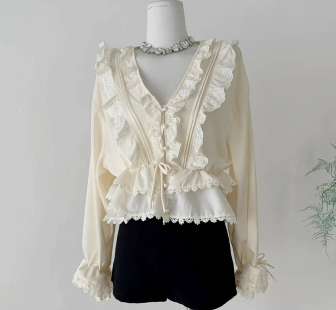 блузка с оборками,элегантная блузка с рюшей,женская блузка,блузка с воланами и рюшами,модная блузка