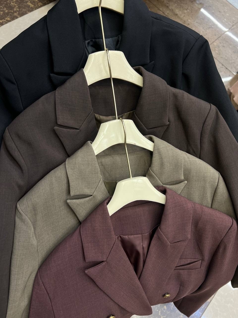 женские пиджаки,пиджак коричневый женский,пиджак,пиджак коричневый,пиджак бордовый