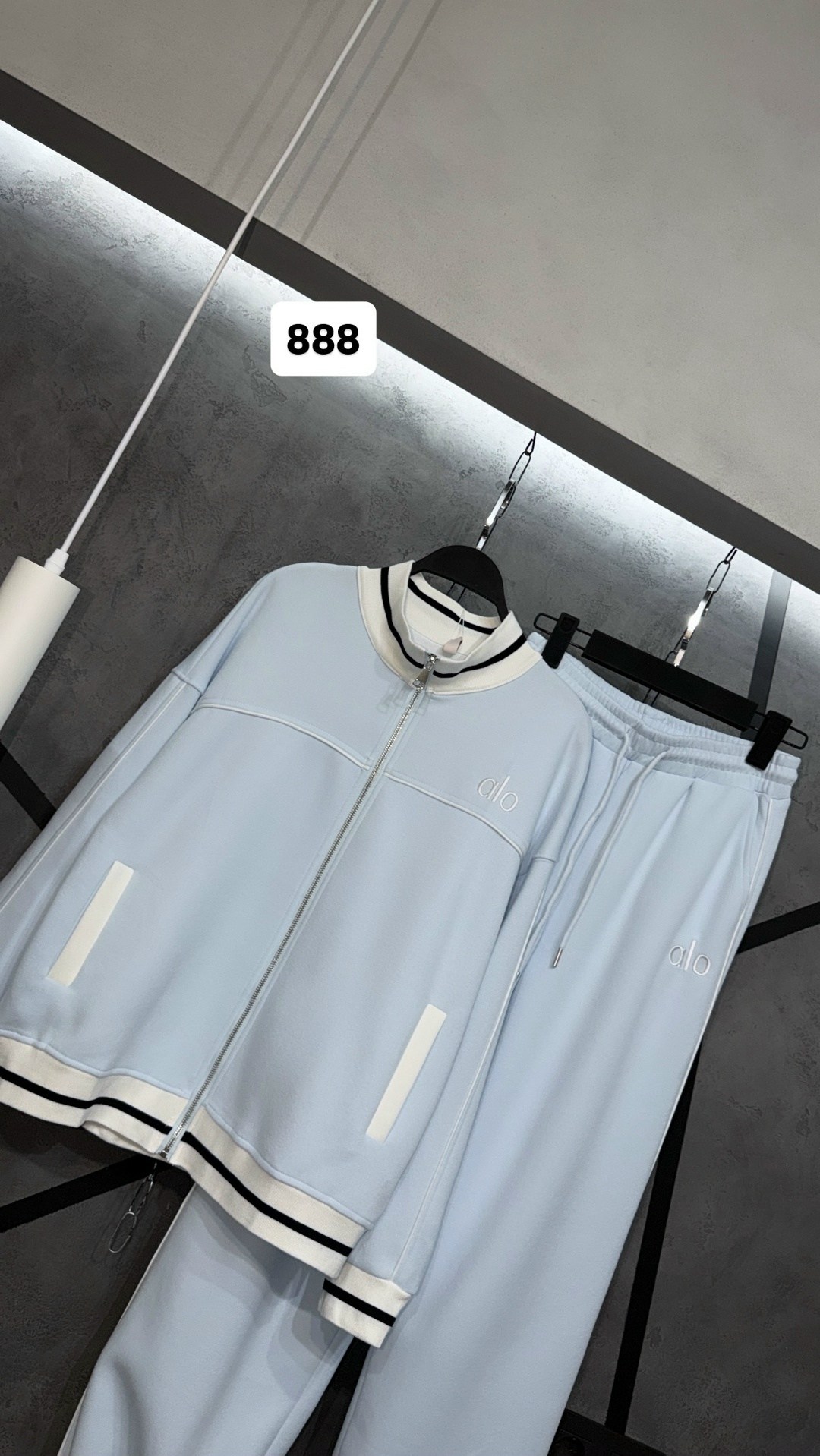 спортивный костюм celine,спортивный костюм луи виттон,спортивные женские костюмы,костюм спортивный,спортивный костюм louis