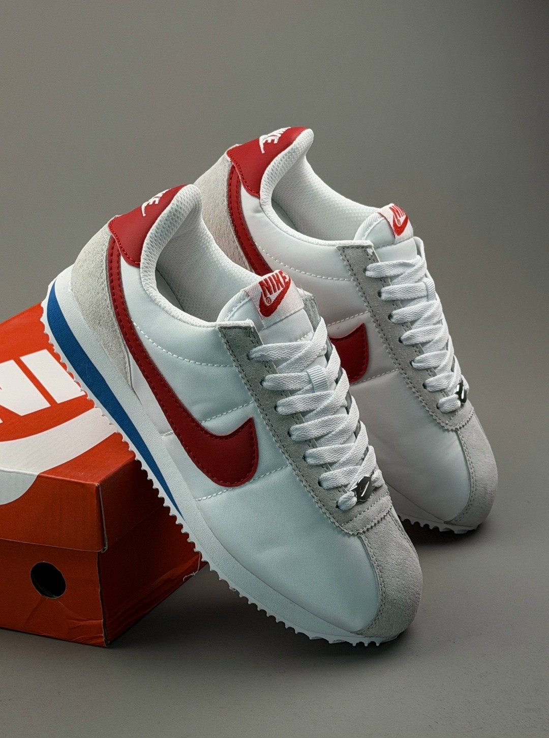 кроссовки nike classic cortez leather,женские повседневные кроссовки nike classic cortez,кроссовки cortez коричневые nike,кроссовки nike cortez,кроссовки nike cortez classic
