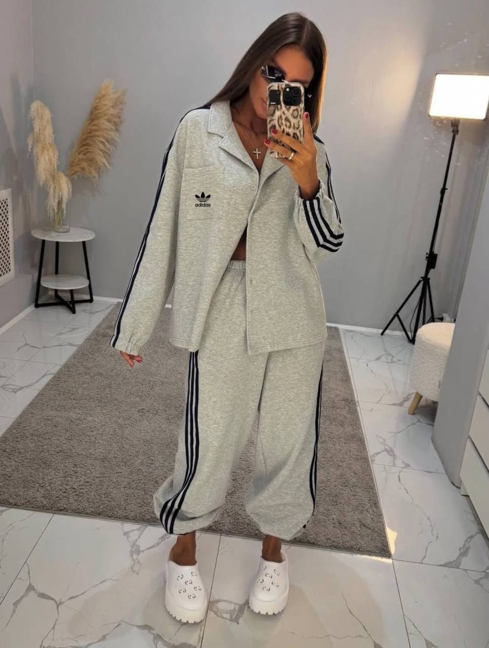 стильные костюмы,женский костюм,розовый костюм,одежда для женщин,костюм спортивный adidas