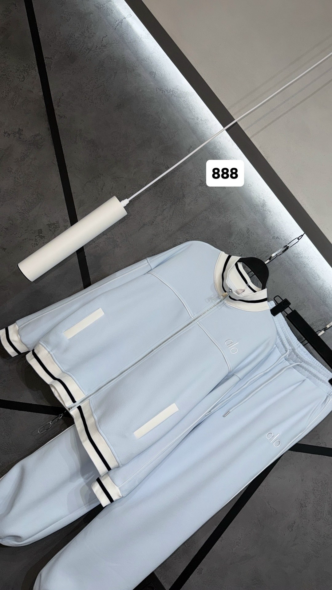 спортивный костюм celine,спортивный костюм луи виттон,спортивные женские костюмы,костюм спортивный,спортивный костюм louis