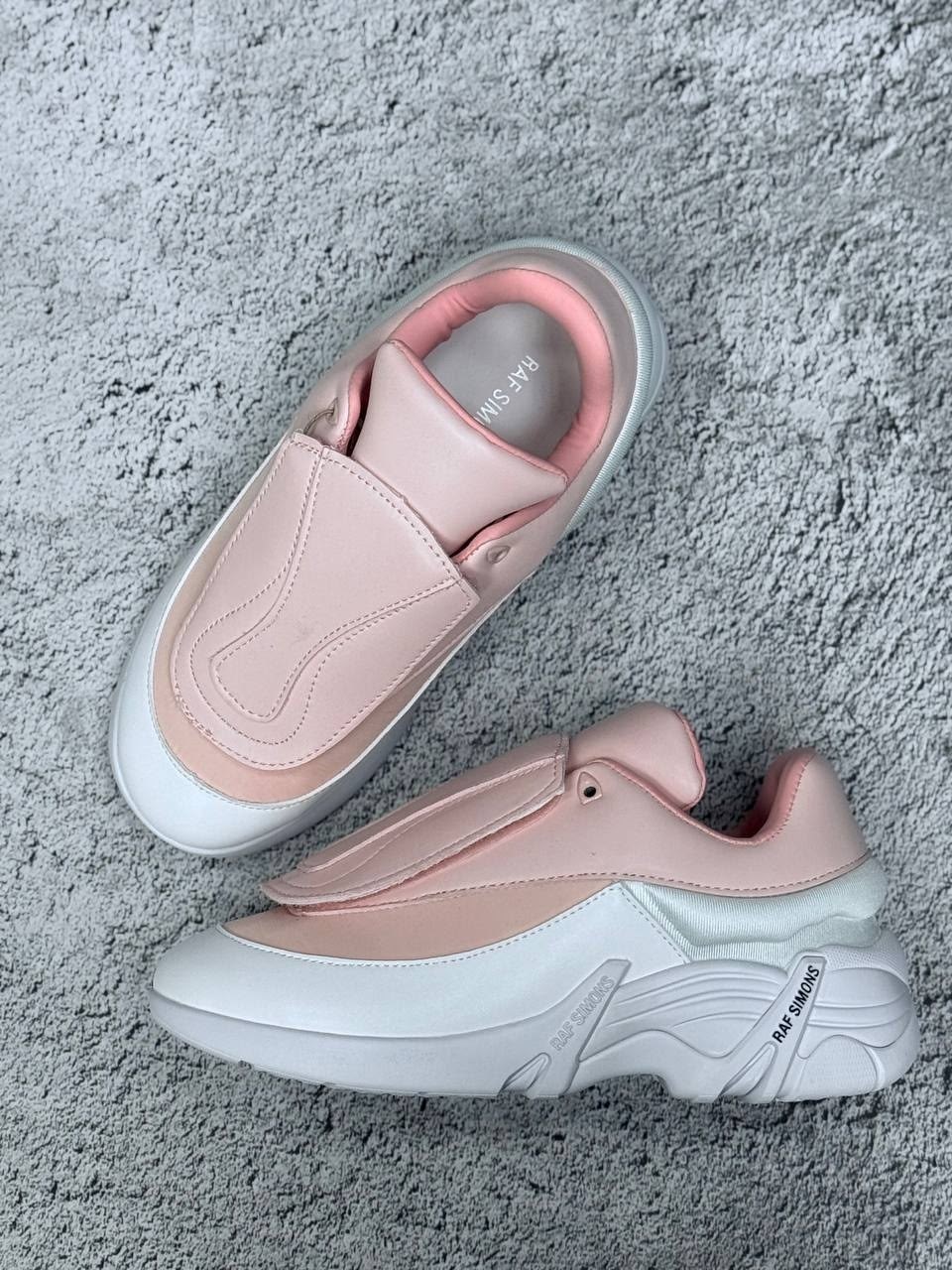 кроссовки женские balenciaga,кроссовки баленсиага розовые,кроссовки raf simons ante розовый,кроссовки raf simons ante,кроссовки balenciaga triple s pink