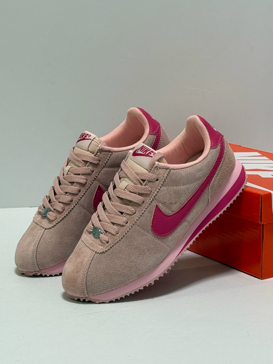 nike cortez classic,кроссовки,nike cortez,nike cortez pink,nike cortez pink velvet