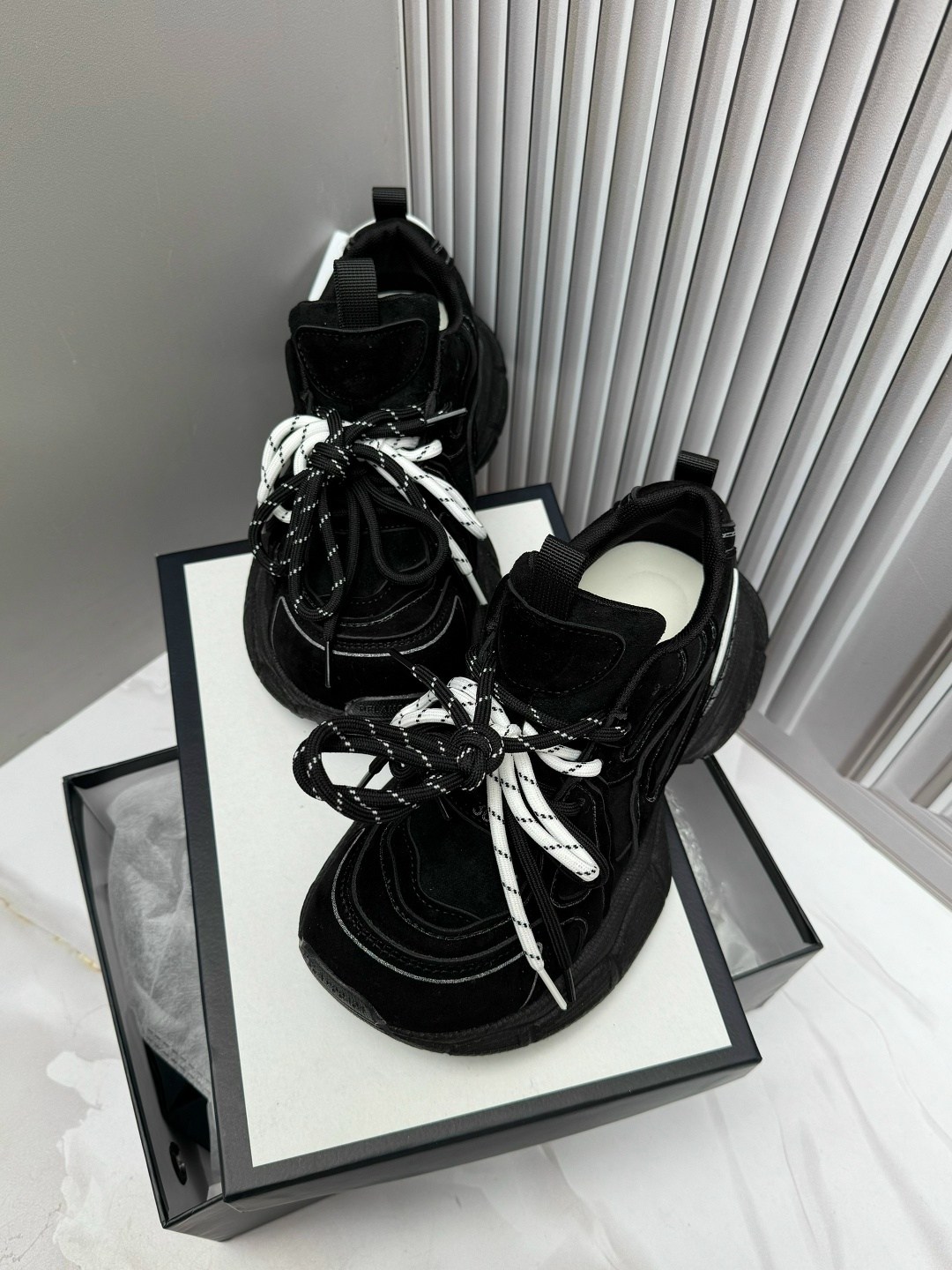 ,массивные кроссовки,кроссовки женскиe,женские массивные кроссовки,кроссовки женские на платформе