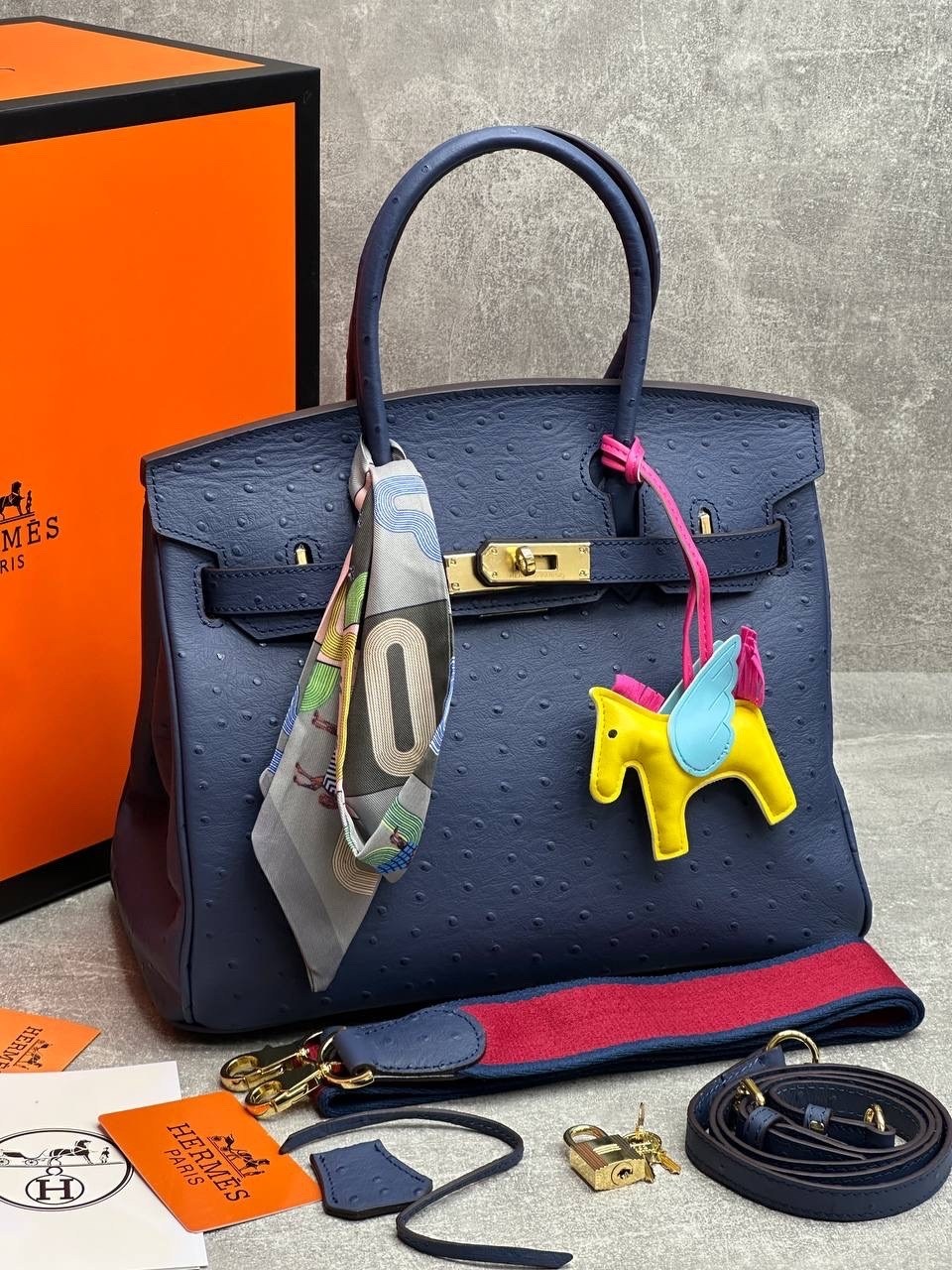 hermes женская сумка,сумка hermes,сумка hermes birkin с лошадкой,сумка hermes birkin 30-22 из натуральной кожи и канвы,сумка hermes birkin гермес биркин оранжевый