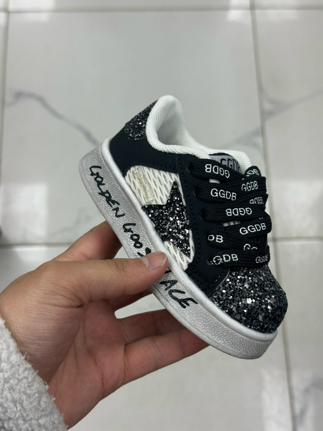 ,детская ,детские кроссовки,блестящие кроссовки,повседневная