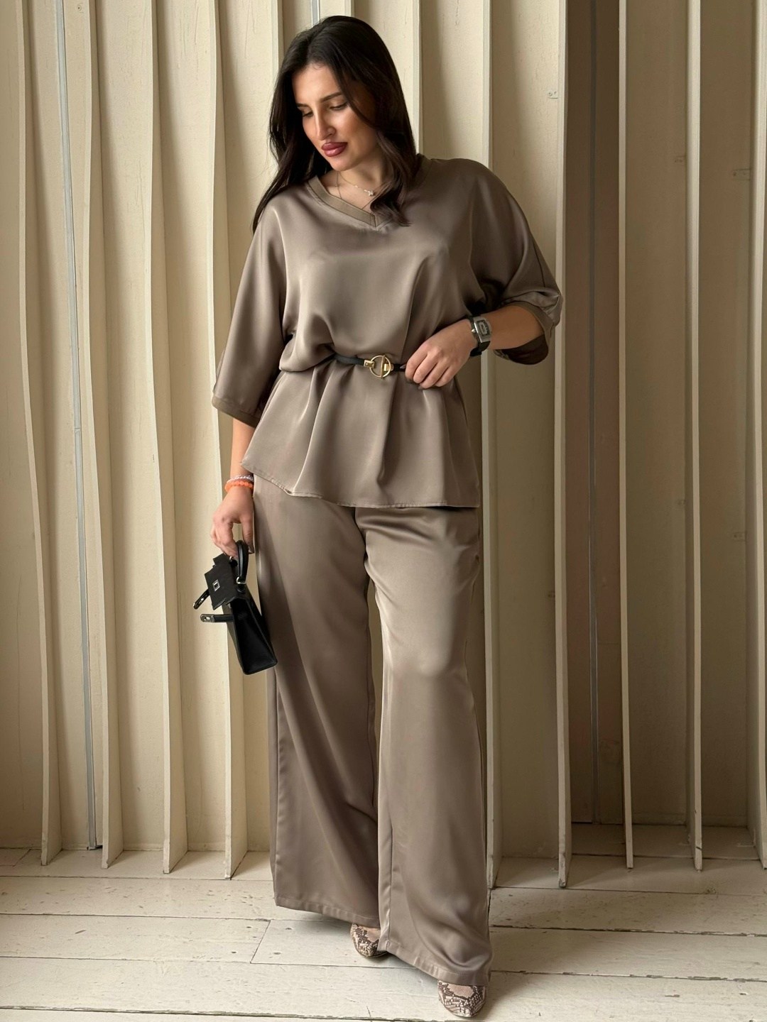 шелковый костюм брючный bloom&be,костюм женский брючный,комплект мишель стиль 1160 капучино,атласный костюм,женский костюм