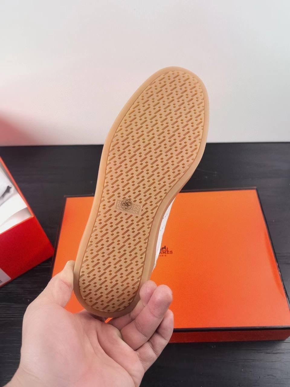 кроссовки hermes,кроссовки гермес женские,hermes кроссовки женские,кроссовки хермес женские,кроссовки хермес