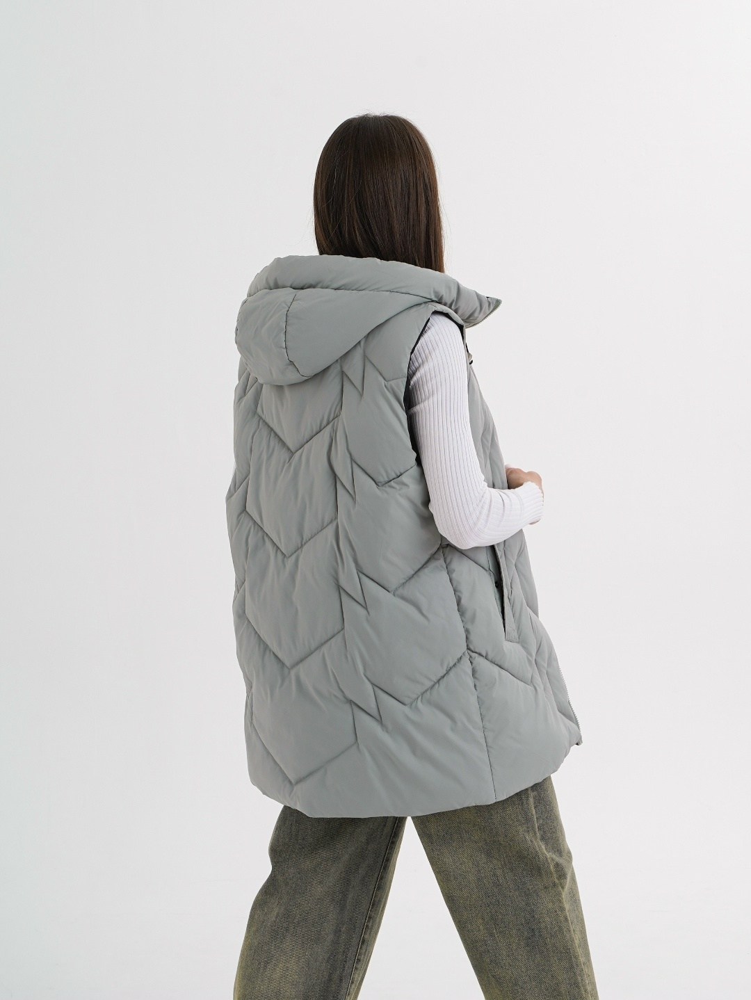 женские жилеты,жилетка женская,жилет,жилет утепленный,жилет с капюшоном