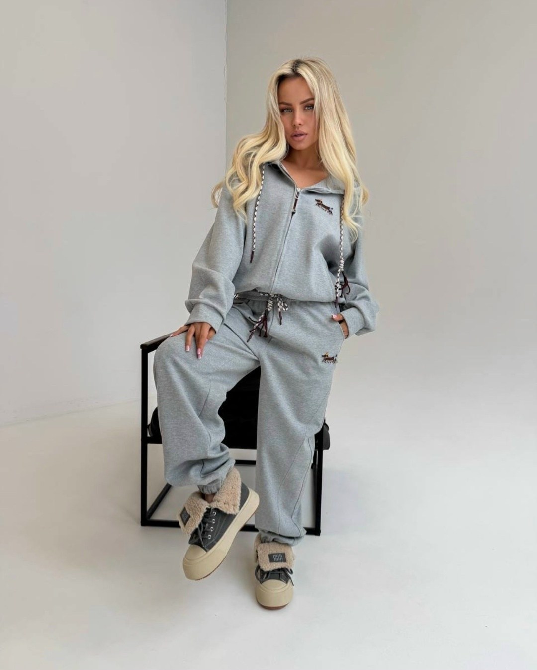 костюм спортивный,женский спортивный костюм,стильный костюм,серые спортивные костюмы женские,костюм спортивный теплый