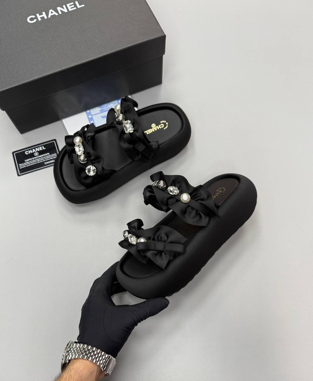 ,женские шлепанцы,модные шлепанцы,модные шлепки,женские сандалии