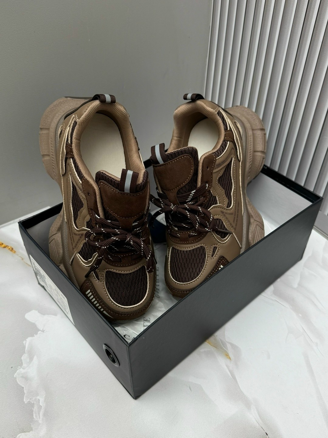 женские массивные кроссовки,кроссовки женские,женские кроссовки на массивной платформе,массивные кроссовки для женщин,модные кроссовки