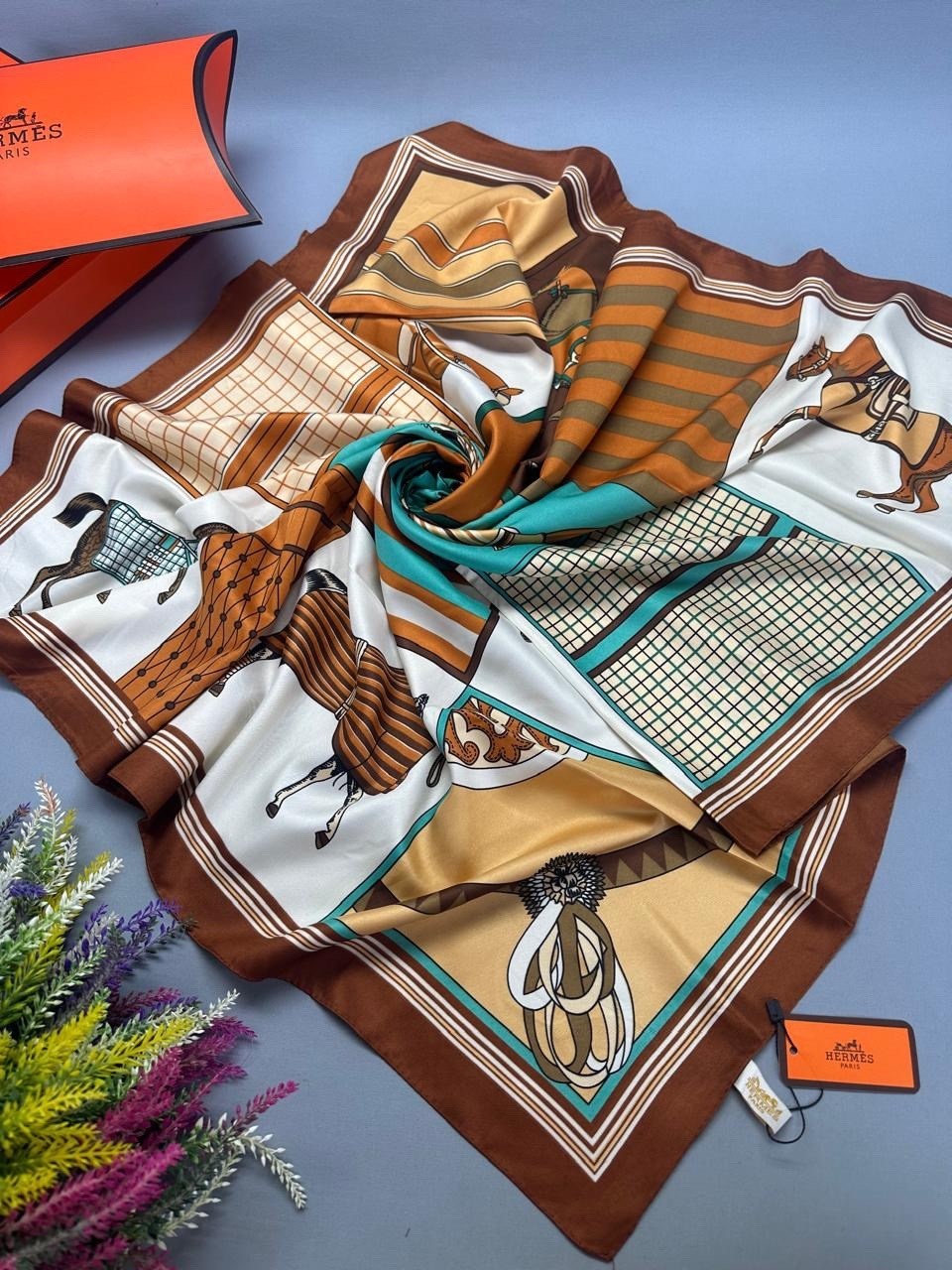 шелковый платок hermes,брендовый женский платок hermes,брендовый шелковый платок hermes,платок шейный hermes вне времени,женские платки