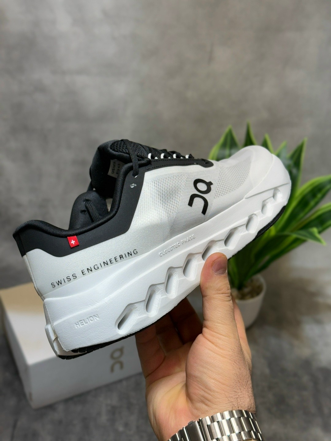 кроссовки on cloudtilt черного цвета слоновой кости running,спортивная ,кроссовки мужские cloudsurfer next on,кроссовки on,кроссовки мужские женские