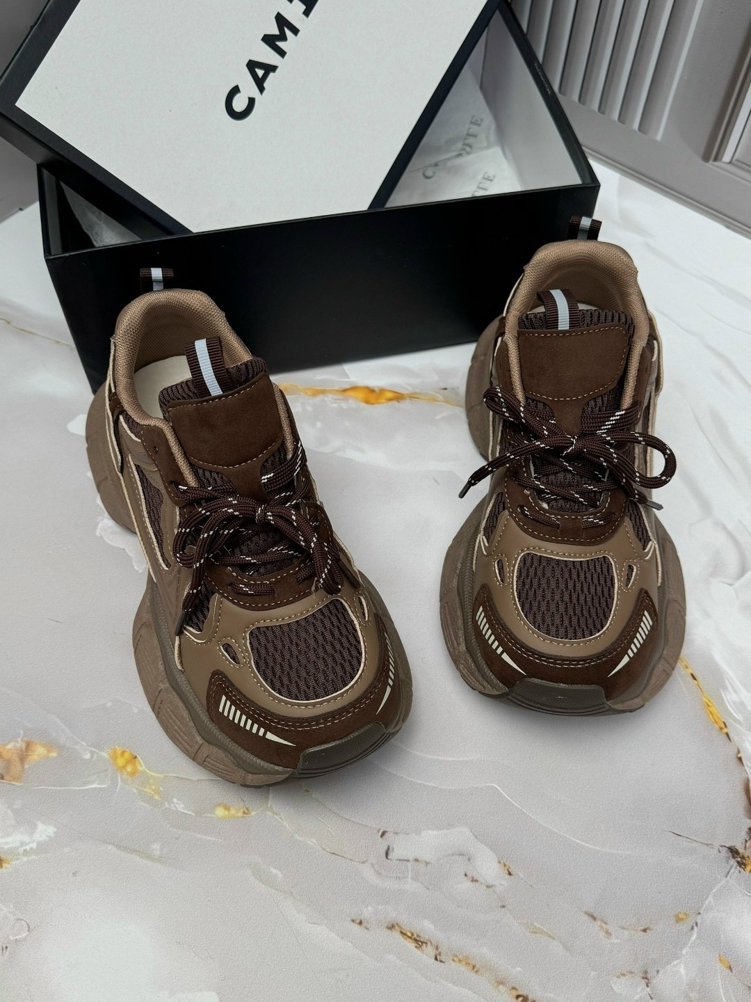 женские массивные кроссовки,кроссовки женские,женские кроссовки на массивной платформе,массивные кроссовки для женщин,модные кроссовки