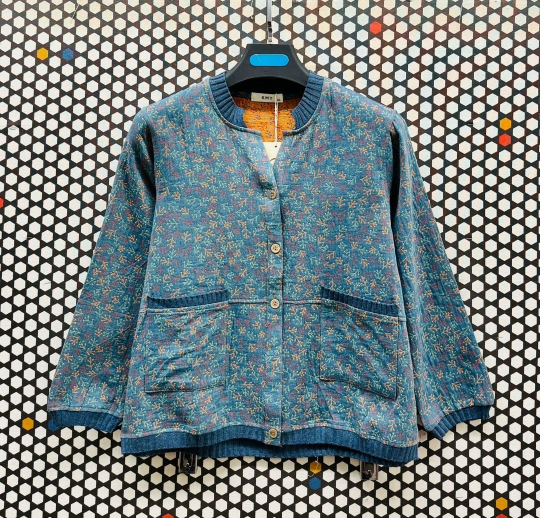 бомбер куртка,вязаные кардиганы,жакет,стеганый жакет,куртка женская