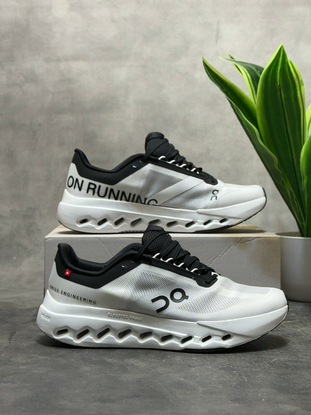 кроссовки on cloudtilt черного цвета слоновой кости running,спортивная ,кроссовки мужские cloudsurfer next on,кроссовки on,кроссовки мужские женские