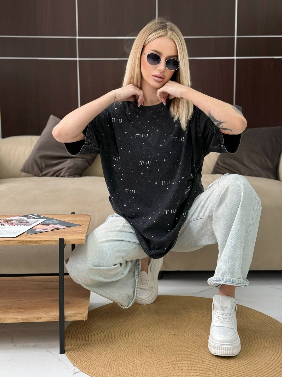 футболки женская оверсайз,футболка оверсайз с,базовая футболка со стразами оверсайз туника черная abidov style,женская футболка,футболка оверсайз со стразами