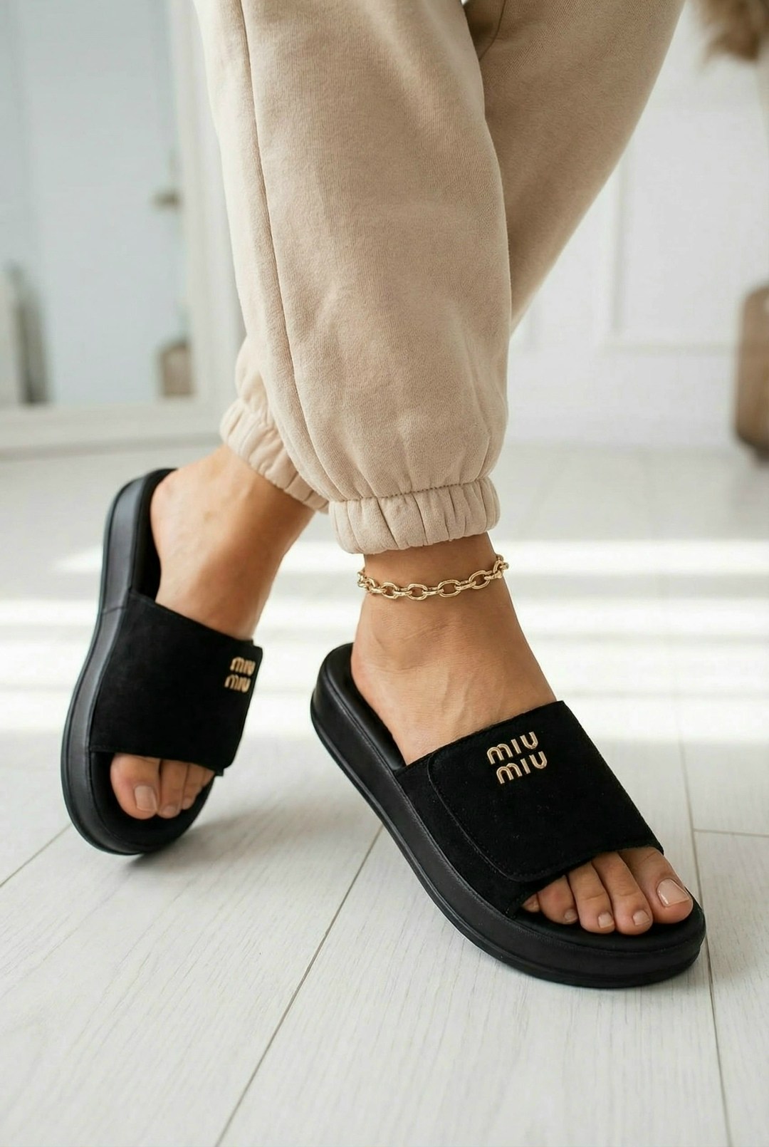 ,женские шлепанцы,тапочки модные,женские тапки,женская