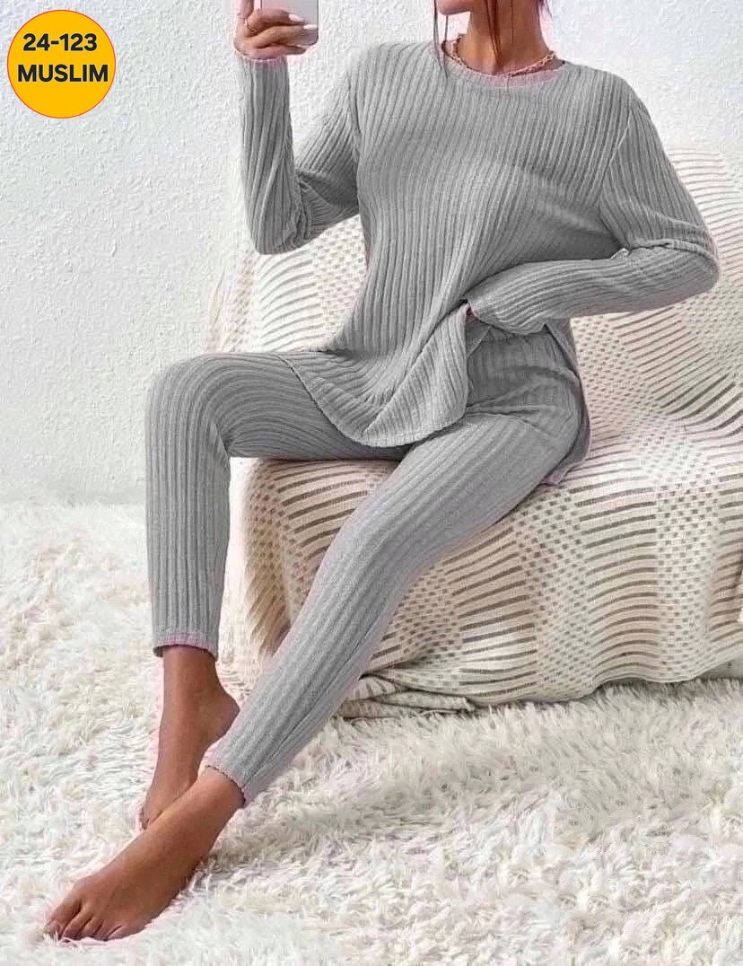 женский костюм двойка из трикотажа лапша,женский костюм с лосинами двойка лапша,комфортные женские костюмы двойки лапша,женские костюмы лапша,трикотажный костюм лапша