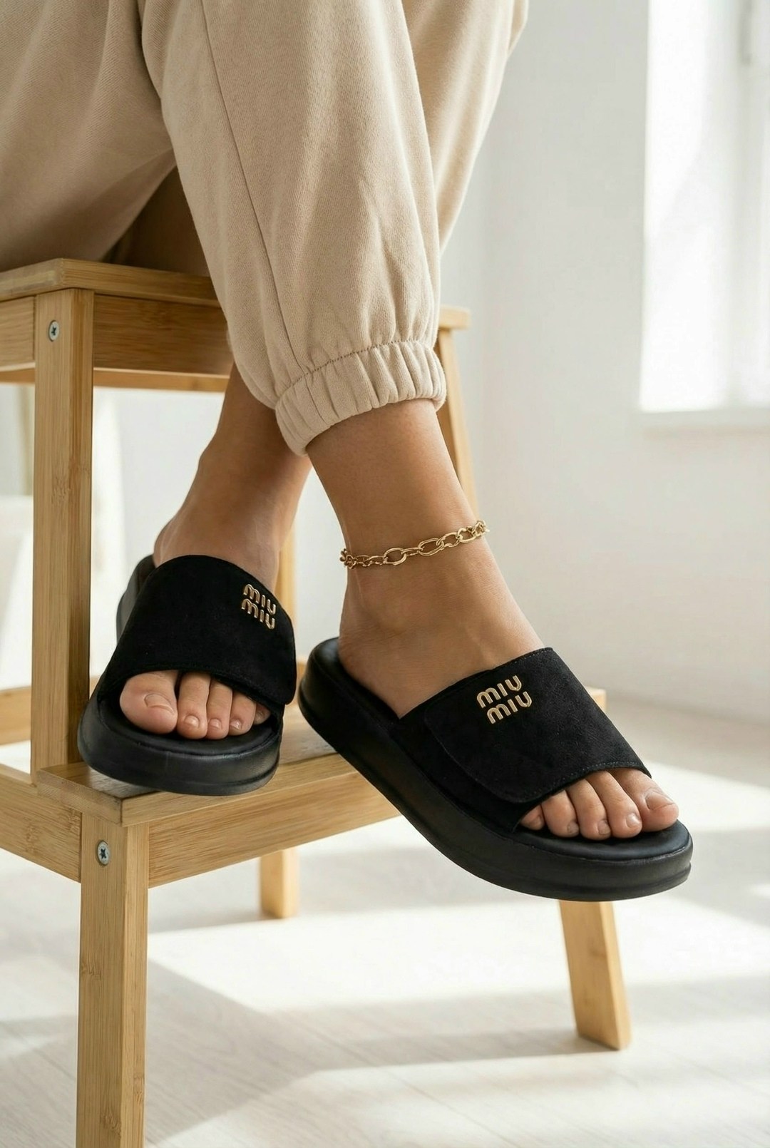 ,женские шлепанцы,тапочки модные,женские тапки,женская