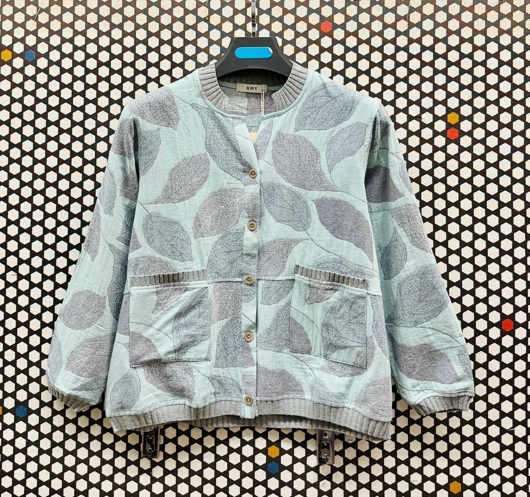 бомбер куртка,вязаные кардиганы,жакет,стеганый жакет,куртка женская