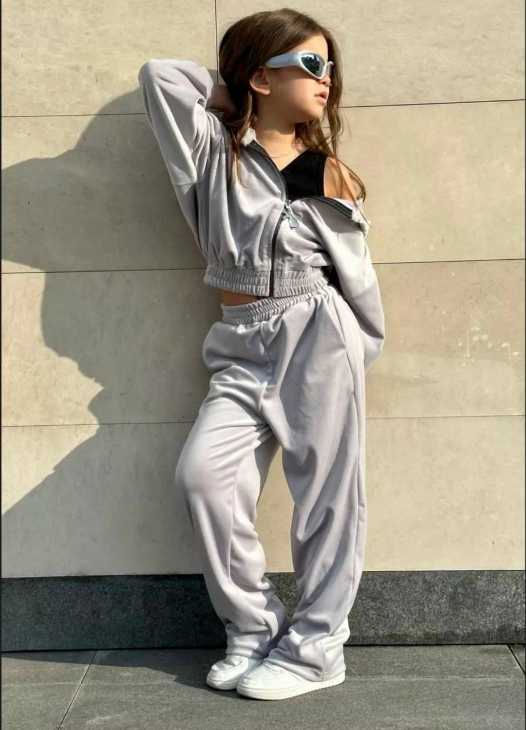 велюровый костюм для девочки спортивный капюшон,спортивные костюмы для девочек,спортивный велюровый костюм,велюровый костюм для девочки,велюровый спортивный костюм для девочки