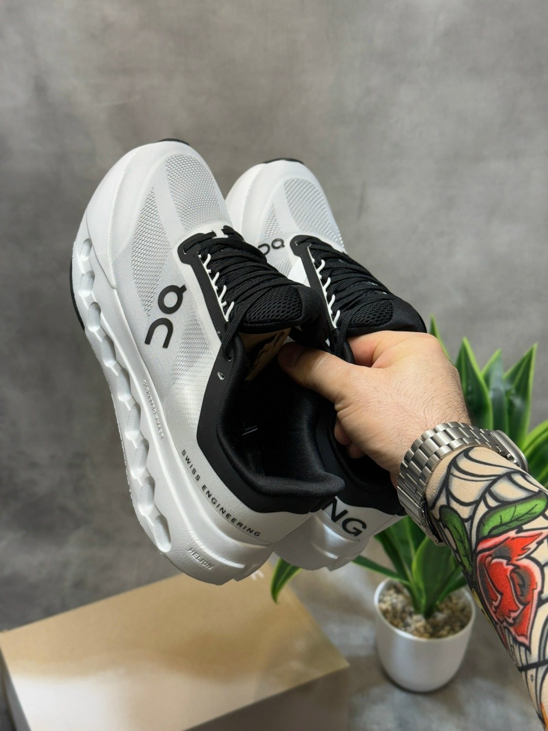 кроссовки on cloudtilt черного цвета слоновой кости running,спортивная ,кроссовки мужские cloudsurfer next on,кроссовки on,кроссовки мужские женские