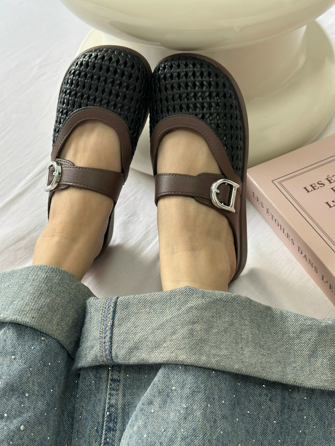 шлепанцы женские,,тапочки на плоской подошве,модные шлепанцы,модные тапочки