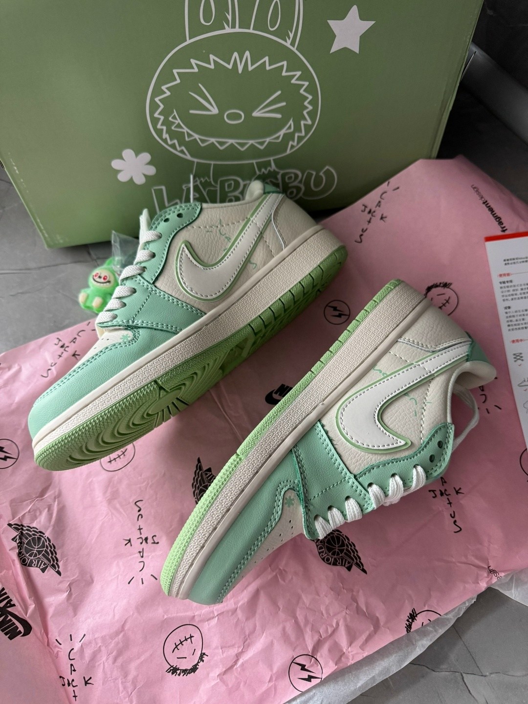 nike air jordan 1 low travis scott,кроссовки,женские кроссовки,низкие кроссовки,баскетбольная