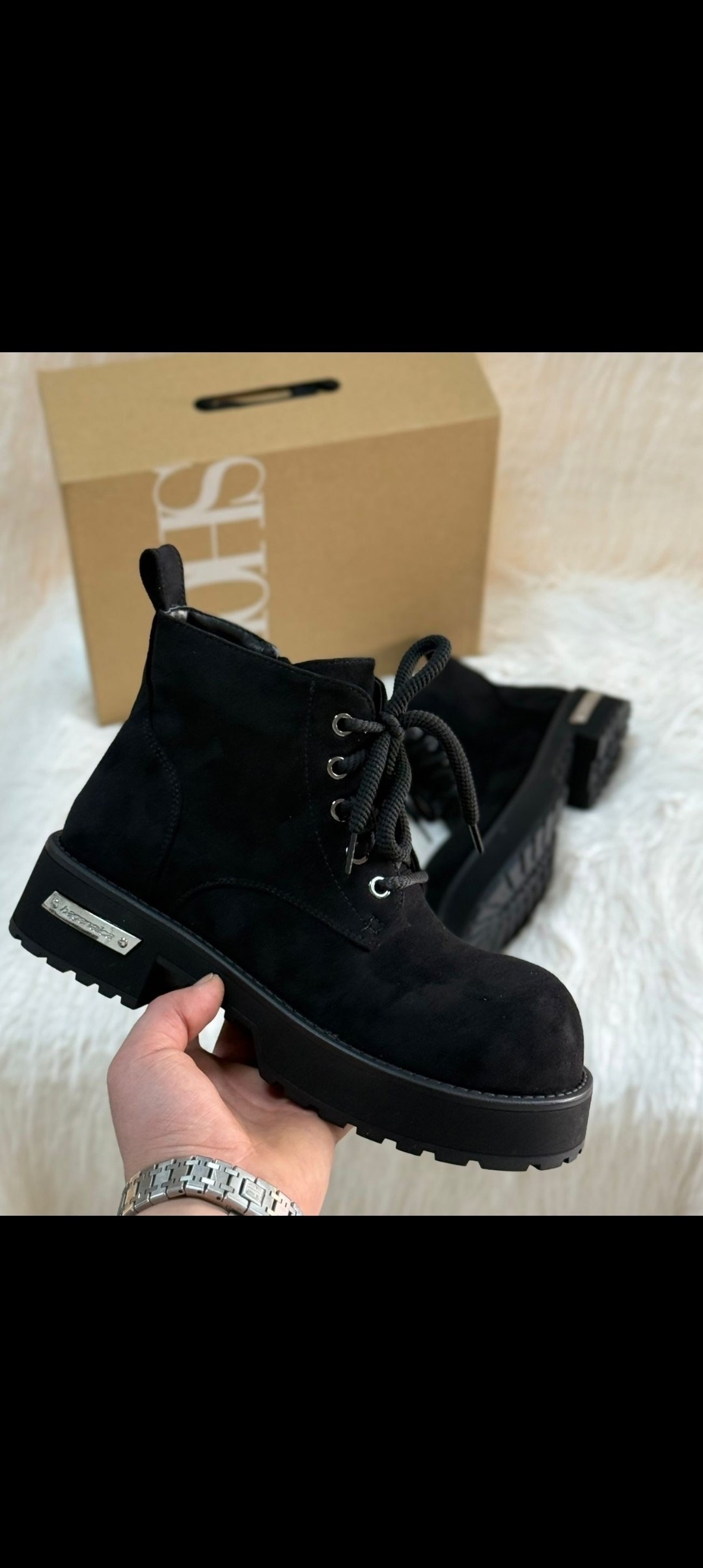 лакированные ботинки дживанши,,женские ботинки,модные ботинки,ботинки живанши