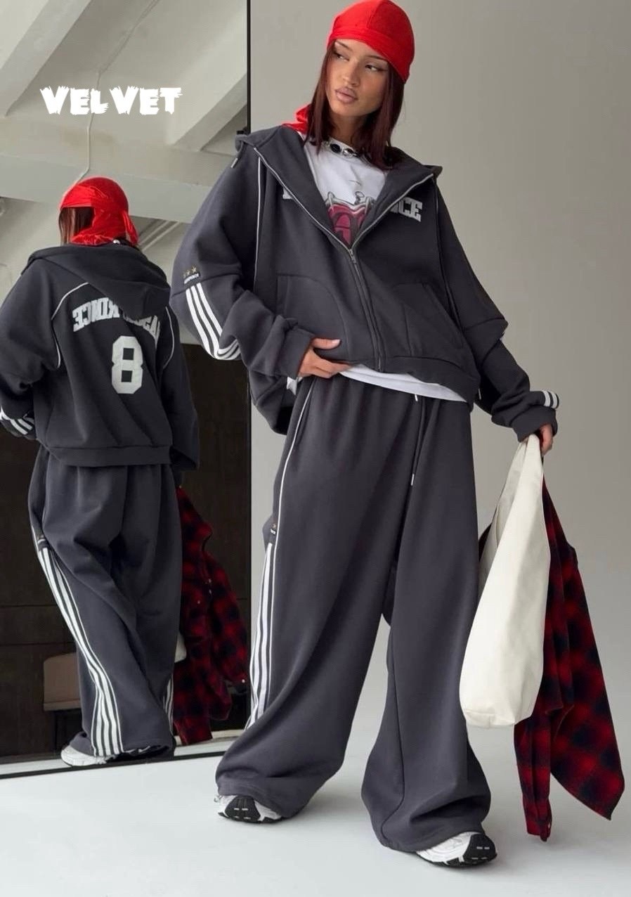 спортивный костюм,adidas original velour tracksuit,спортивный костюм женский,спортивки женские,костюм спортивный loewe