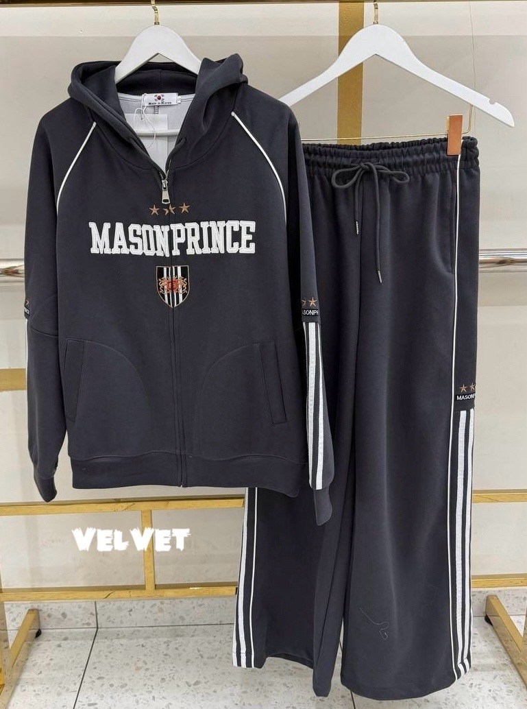 спортивный костюм,adidas original velour tracksuit,спортивный костюм женский,спортивки женские,костюм спортивный loewe