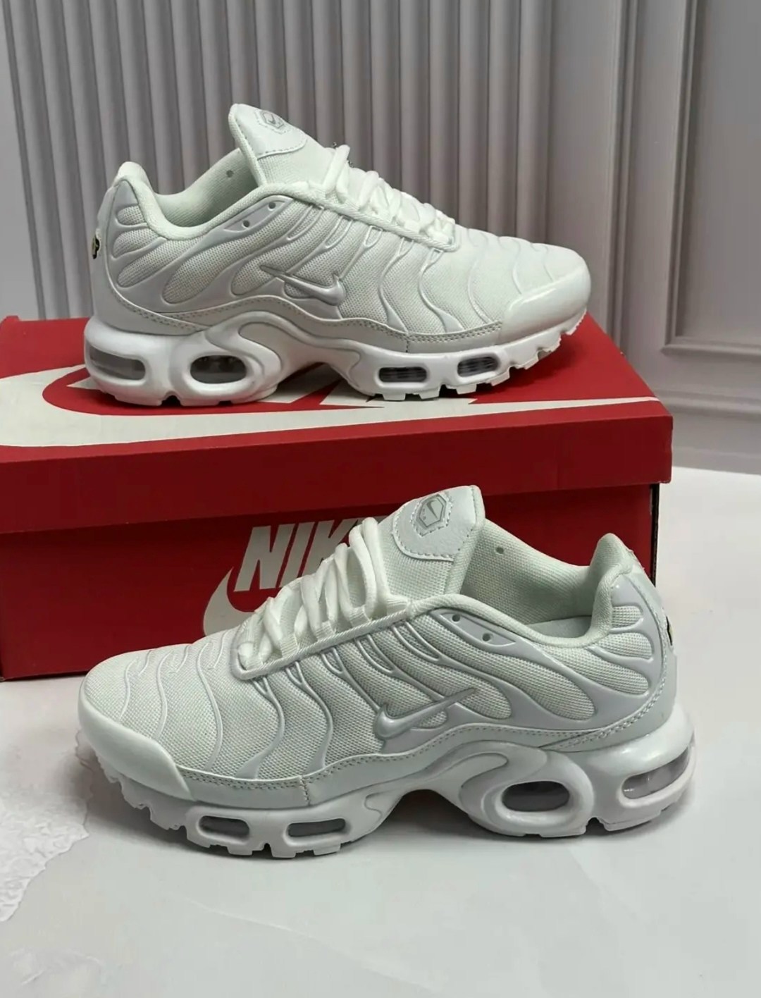 кроссовки nike air max tn plus,nike tn air max plus white,мужские кроссовки nike air max tn plus,nike air max plus tn,nike tn triple white