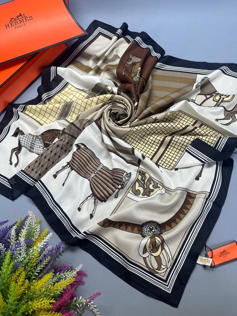 шелковый платок hermes,брендовый женский платок hermes,брендовый шелковый платок hermes,платок шейный hermes вне времени,женские платки