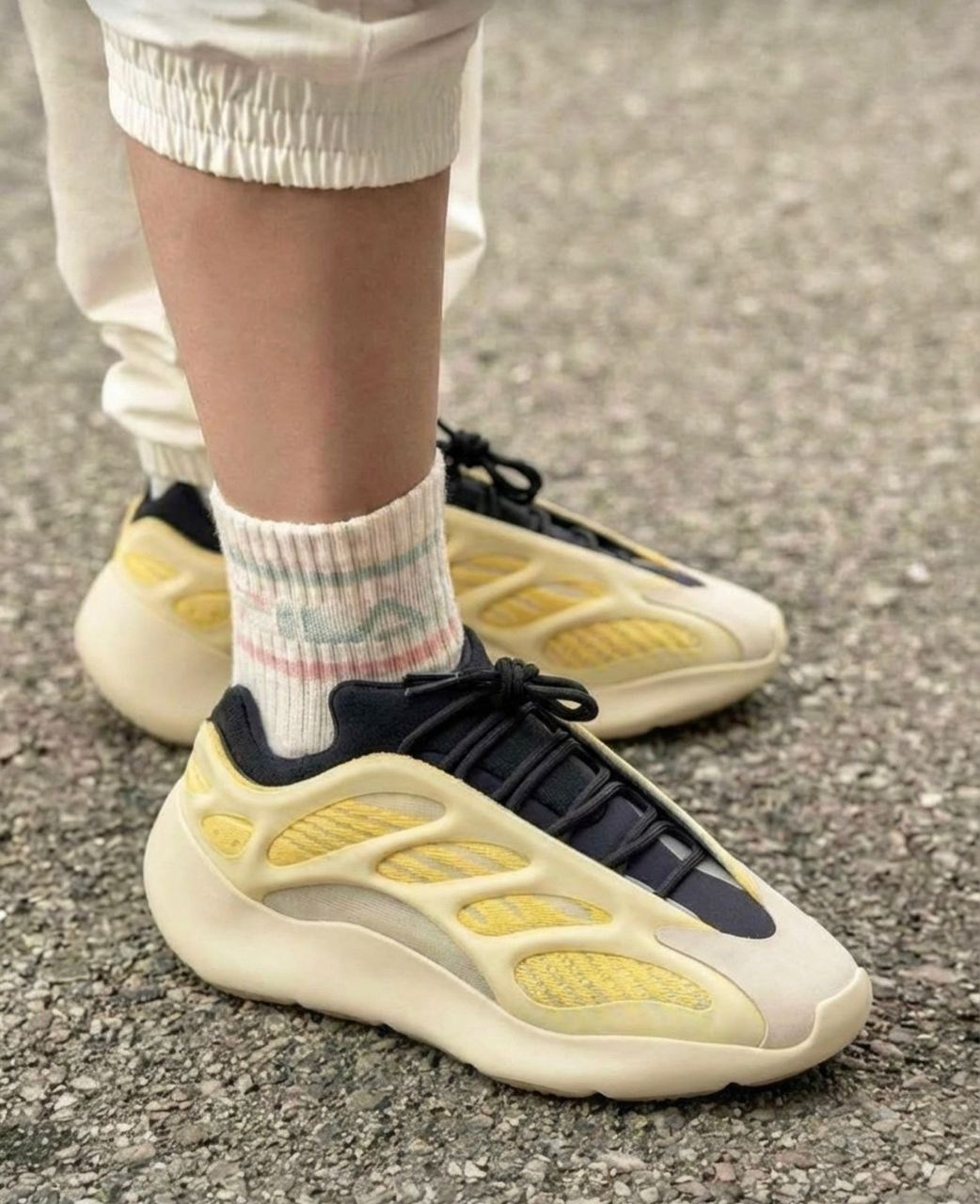 adidas yeezy boost 700 v 3,кроссовки adidas yeezy boost 700 v3,adidas yeezy boost 700,кроссовки adidas yeezy 700,кроссовки adidas yeezy boost 700